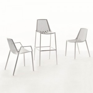 Taburete Rion de diseño moderno y práctico para espacios exteriores catalogo Fast.