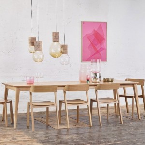 Silla Merano madera de Ton. Sillas de restaurante, de inumerables interiores.