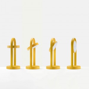 Lámpara sobremesa Giravolta de Pedrali. Lámpara modernas con luz LED.
