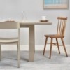 Silla Ironica 035 madera de Ton. Sillas restaurantes, de variados interiores.