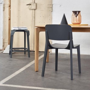 Silla Leaf madera de Ton. Sillas para comedor, amplia variedad de interiores.