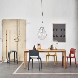 Silla Leaf madera de Ton. Sillas para comedor, amplia variedad de interiores.