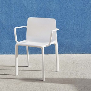 Sillón Kes de polipropileno por inyección | Vondom