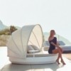 Cama Vela Daybed Basic redonda reclinable con parasol plegable