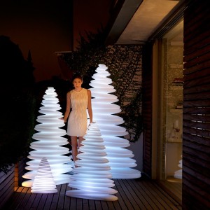 Lámpara suelo de Navidad Chrismy con Luz Led en Varios Tamaños |  Lluesma
