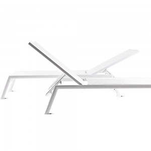 Tumbona Victor de Varaschin.  Muebles de exterior.