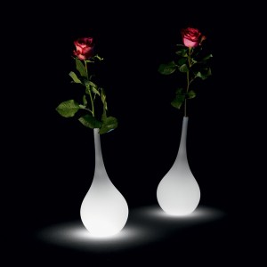 Macetero Ampoule Luz con Luz para exterior de Myyour. Complementos originales.