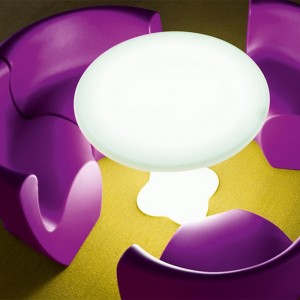 Mesa Teddy luz de Myyour. Mesas iluminadas ideales para ambientes exteriores.