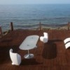 Silla Rhonda de Myyour. Silla ancha en polietileno ideal para jardines.