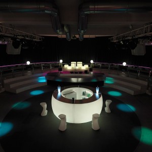 Barra Fiesta Curva con Iluminación Interior mediante Luz Led | Vondom