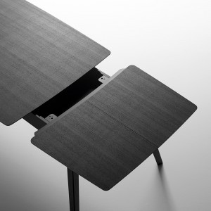 Mesa Aise oval extensible de madera de Treku. Muebles modernos.