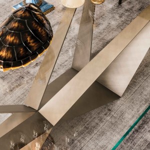 Mesa Skorpio de Cattelan Italia. Muebles modernos italianos. Mesas de cristal.