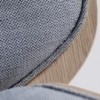 Butaca Dapper para salón de madera con patas de acero de HAY.