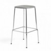 Taburete Soft Edge 85 de polipropileno de Hay para cafés y restaurantes.