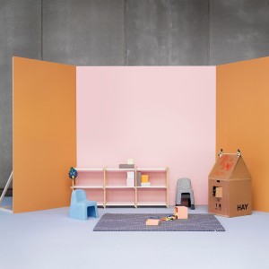 Estantería Woody Low de HAY para habitaciones infantiles.