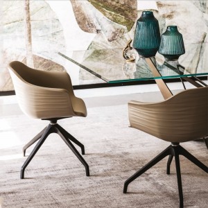 Sillón Indy 4 radios de Cattelan Italia. Sillón de plastico. Butacas de oficina.