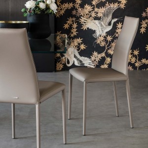 Silla Kay de Cattelan Italia. Silla de comedor tapizada. Sillas modernas.