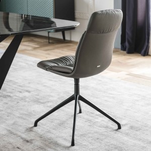 Silla Kelly de Cattelan Italia. Silla multifuncional. Sillas giratorias.