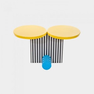 Mesita Polar de Memphis. Mesita diseño M. De Lucchi.