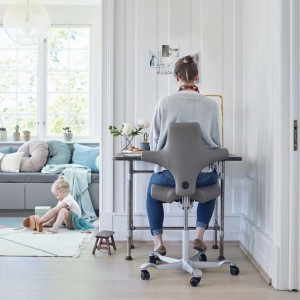 Silla Capisco 8106 de Hag. Sillas de oficina. Sillas de trabajo modernas.