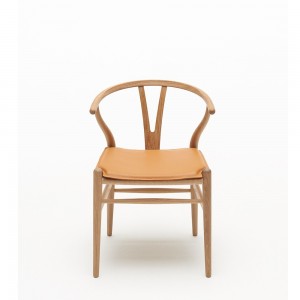 Cojín serie CH de Carl Hansen and Son. Cojines de piel para sillas Carl Hansen.