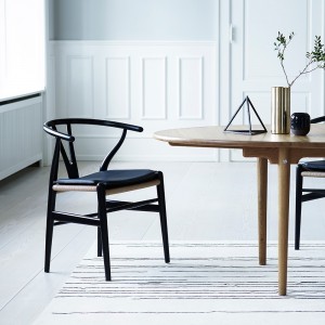 Cojín serie CH de Carl Hansen and Son. Cojines de piel para sillas Carl Hansen.