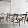 Mesa CH327 extensible de Carl Hansen and Son con un diseño único y moderno.
