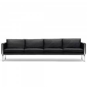 Sofá serie CH100 de Carl Hansen and Son con un diseño moderno y elegante ideal para hogares modernos.
