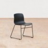 Silla AAC 08 de acero y polipropileno de Hay ideal para espacios modernos.