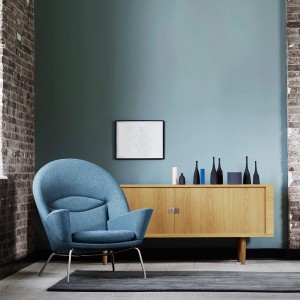 Aparador Credenza CH825 de Carl Hansen and Son. Aparador moderno y práctico.