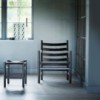 Taburete CH53 de Carl Hansen and Son. Taburete de diseño moderno y elegante