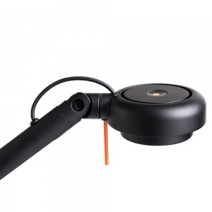 Lámpara Fifty-Fifty LED de HAY. Lámparas elegantes para estudios o oficinas.
