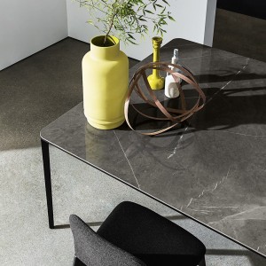 Mesa Slim Cerámica de Sovet. Mesa rectangular con sobre de cerámica moderna.