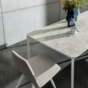 Mesa Slim cerámica Extensible de Sovet. Mesa de aluminio con sobre de cerámica