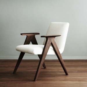 Butaca Libera de Stua. Butaca moderna de madera para salón o dormitorio.