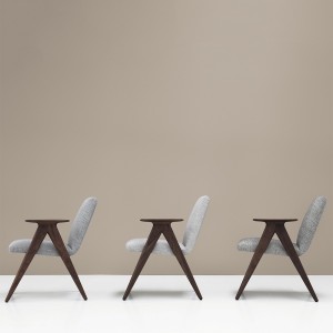 Butaca Libera de Stua. Butaca moderna de madera para salón o dormitorio.