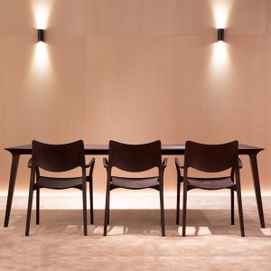 Mesa Lau rectangular para contract de Stua. Mesas de diseño moderno y elegante.