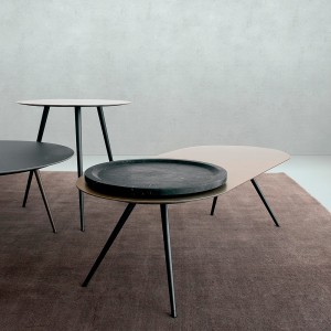 Mesa elegante de café Spillo para salón de Extendo.