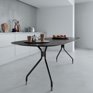 Mesa de diseño T7 ovalada para comedor de Extendo.
