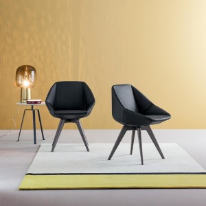 Silla Stone con patas de madera de Bonaldo. Diseño italiano moderno.