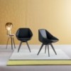 Silla Stone con patas de madera de Bonaldo. Diseño italiano moderno.
