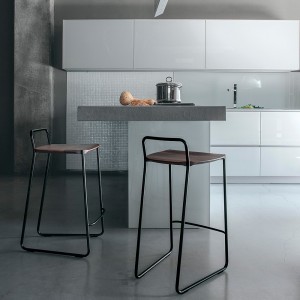 Taburete moderno Danske C3 para cocina de Extendo.