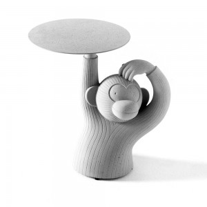 Mesa auxiliar escultórica Monkey table para exterior de BD Barcelona.