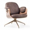 Butaca de diseño Low Lounger giratoria para dormitorio de BD Barcelona.