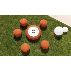 Mesa Don-Out  de Ogo. Muebles de exterior. Mesas auxiliar jardin y terrazas.