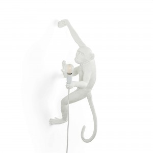 Aplique pared blanca brazo derecho Monkey Hanging de Seletti.