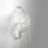 Aplique pared blanca brazo derecho Monkey Hanging de Seletti.