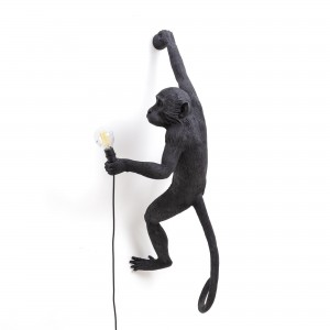 Aplique pared Monkey outdoor brazo derecho en color negro.