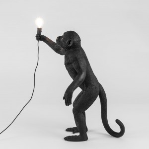 Lámpara suelo Monkey Standing color negro de Seletti para exterior