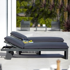 Tumbona DNA reclinable para exterior de Gandia Blasco. Tumbonas de diseño.